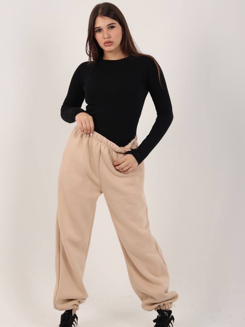 Sweat pant : Perfect for lounging at home or running errands