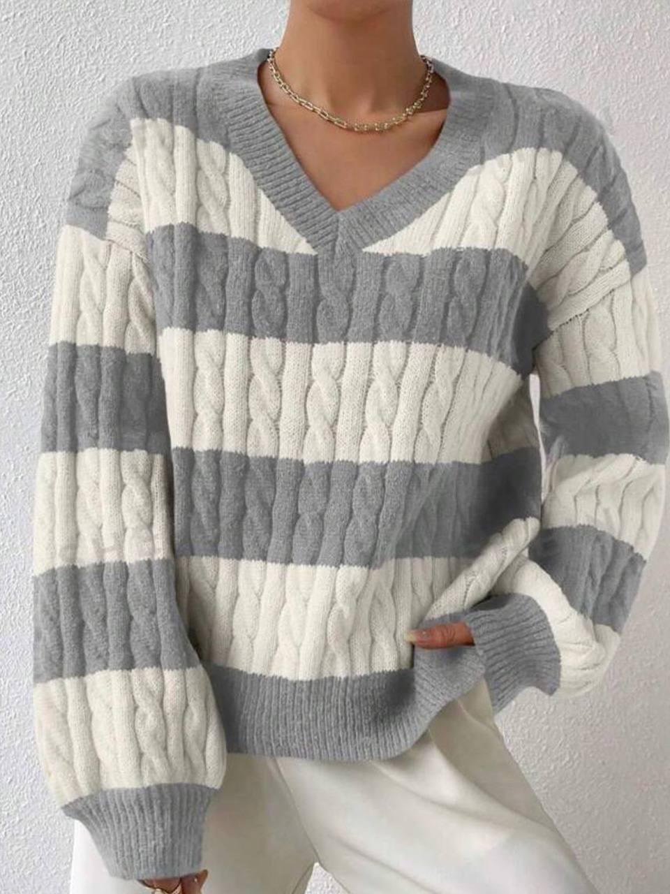 Sweater : Offers both comfort and style